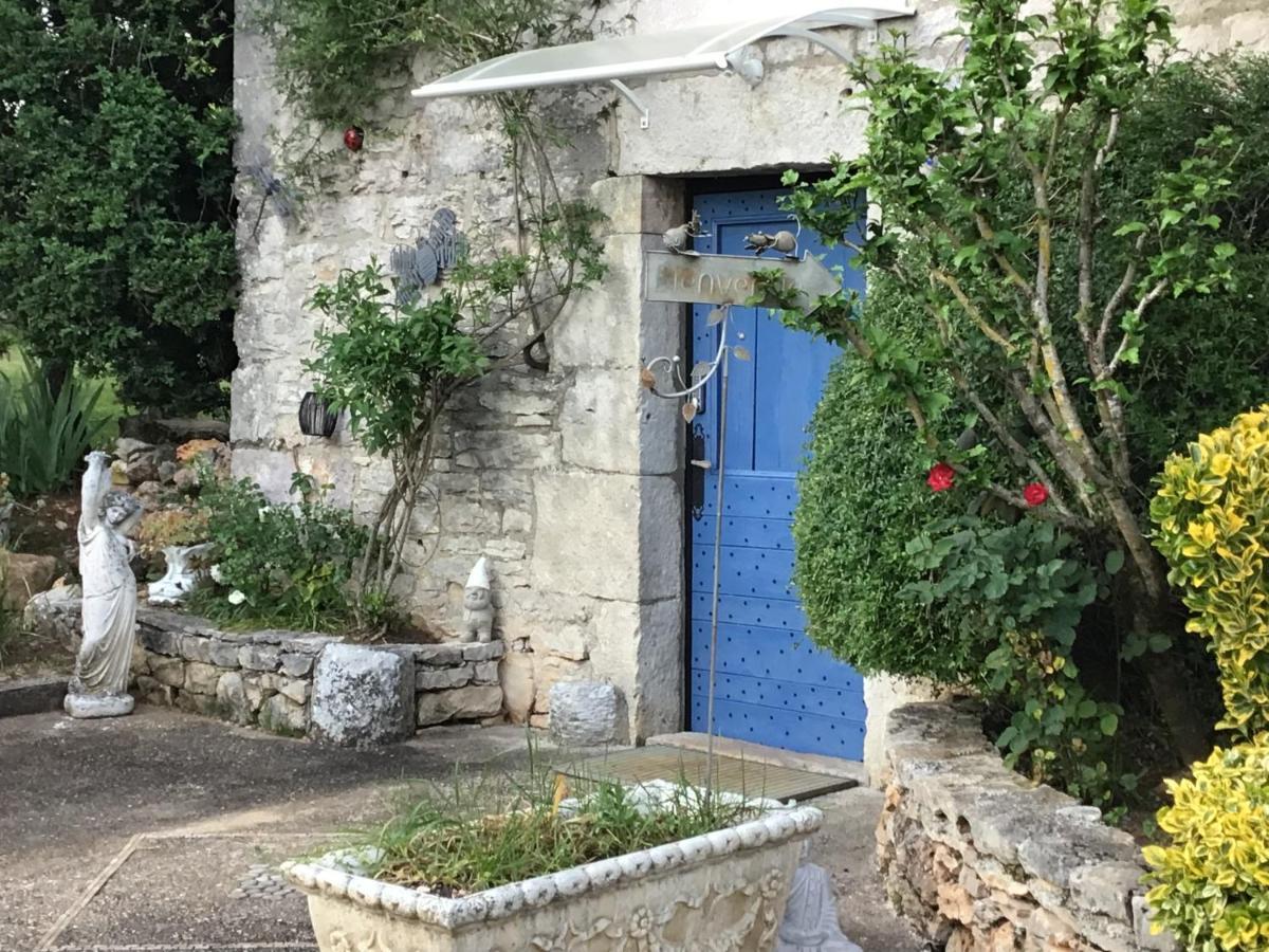 La Tour Des Quatre Chemins Appartement Gramat Buitenkant foto